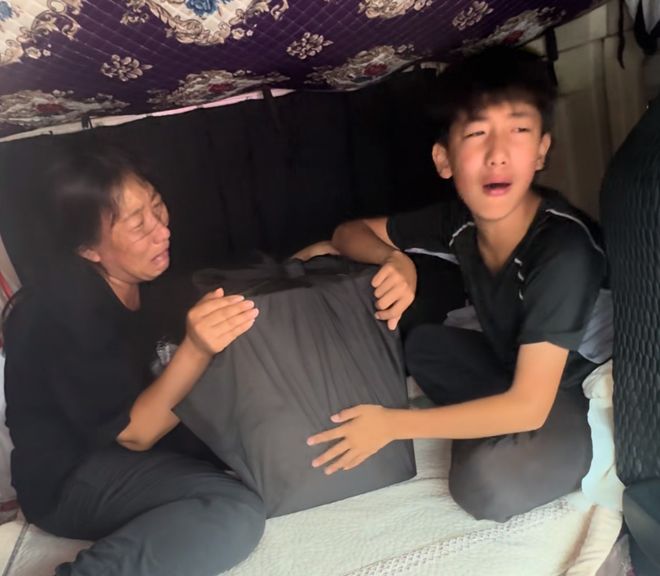 卡友千里免费接回13岁儿哭喊：爹回家了PG麻将胡了河北44岁卡友范刚猝死！(图2)